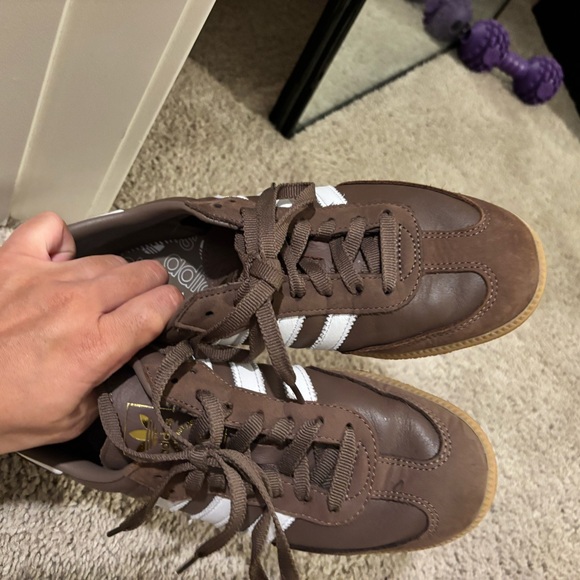 Adidas women’s Brown and White Sambas - Picture 4 of 6